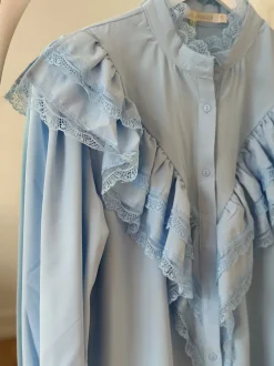 Pernille Shirt 8576 LIGHT BLUE