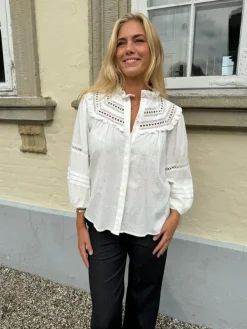 Sienna Embrodery Shirt WHITE